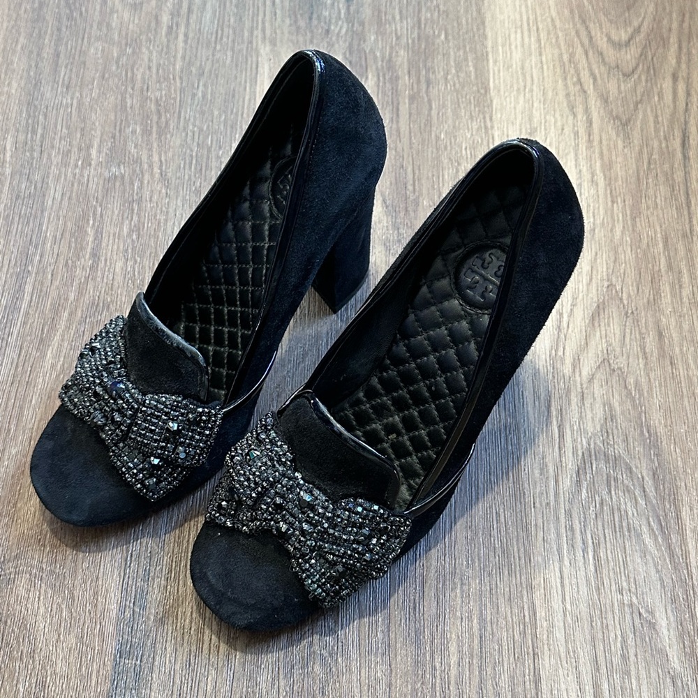 Tory Burch Black Bow Embellished Suede Pumps authenticated